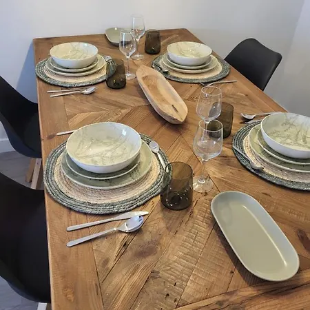 Alazan Jerez Ii-parking Gratis-wifi-netflix 아파트
